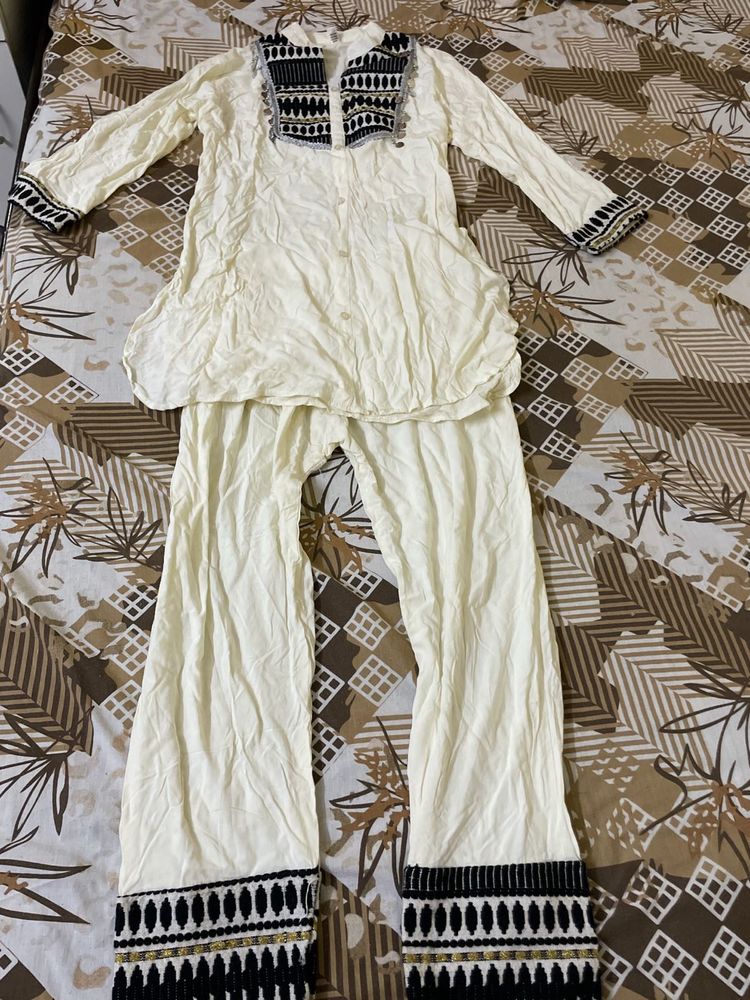 off white co-ord