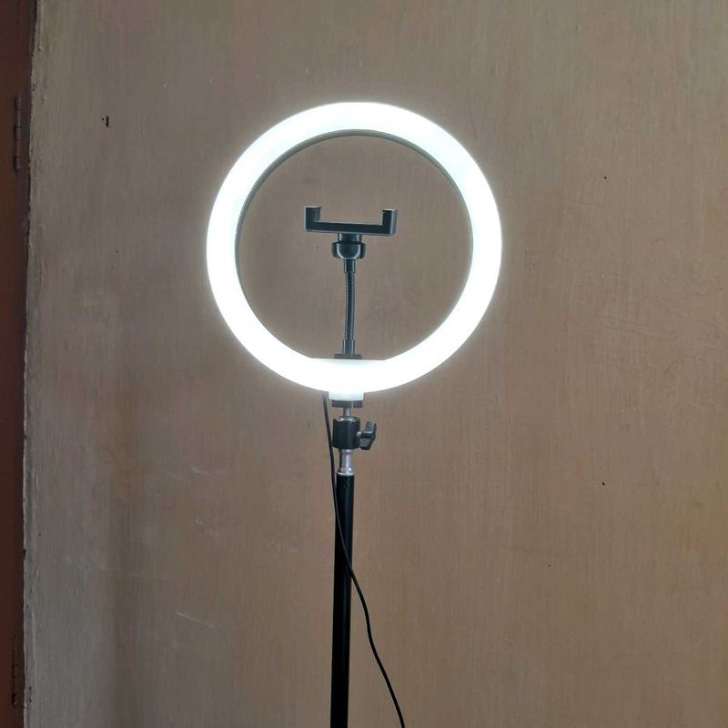 NEW - 7 FEET TRIPOD + RING LIGHT