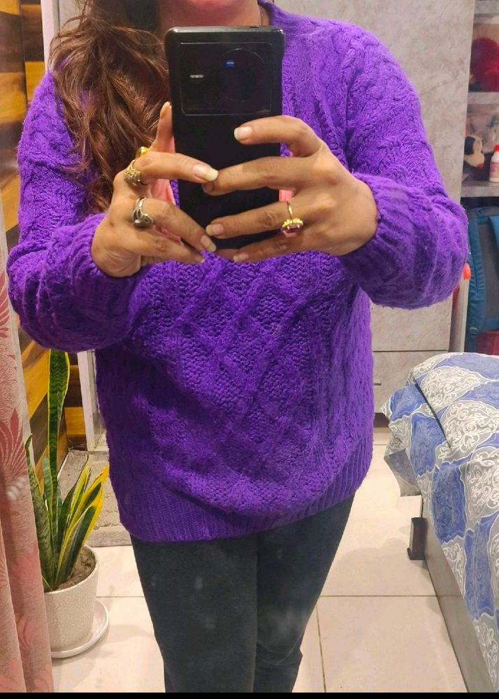 Pullover sweater