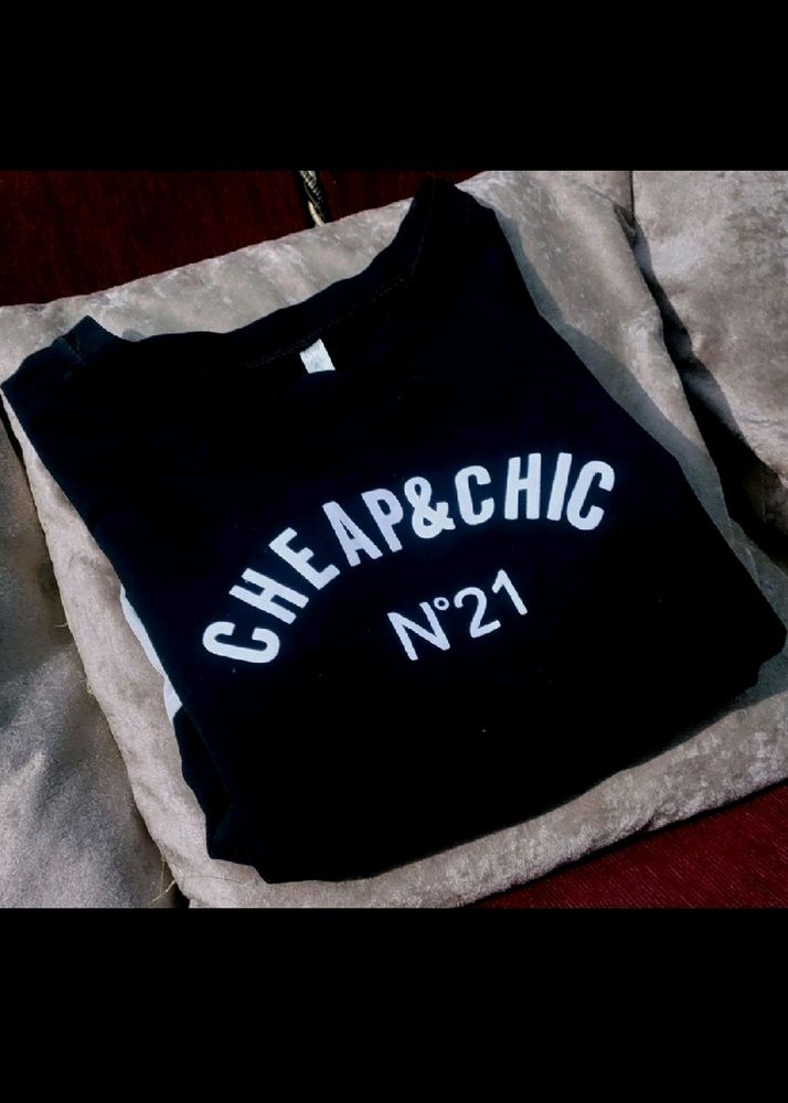 🅢🅦🅔🅐🅣🅢🅗🅘🅡🅣 .