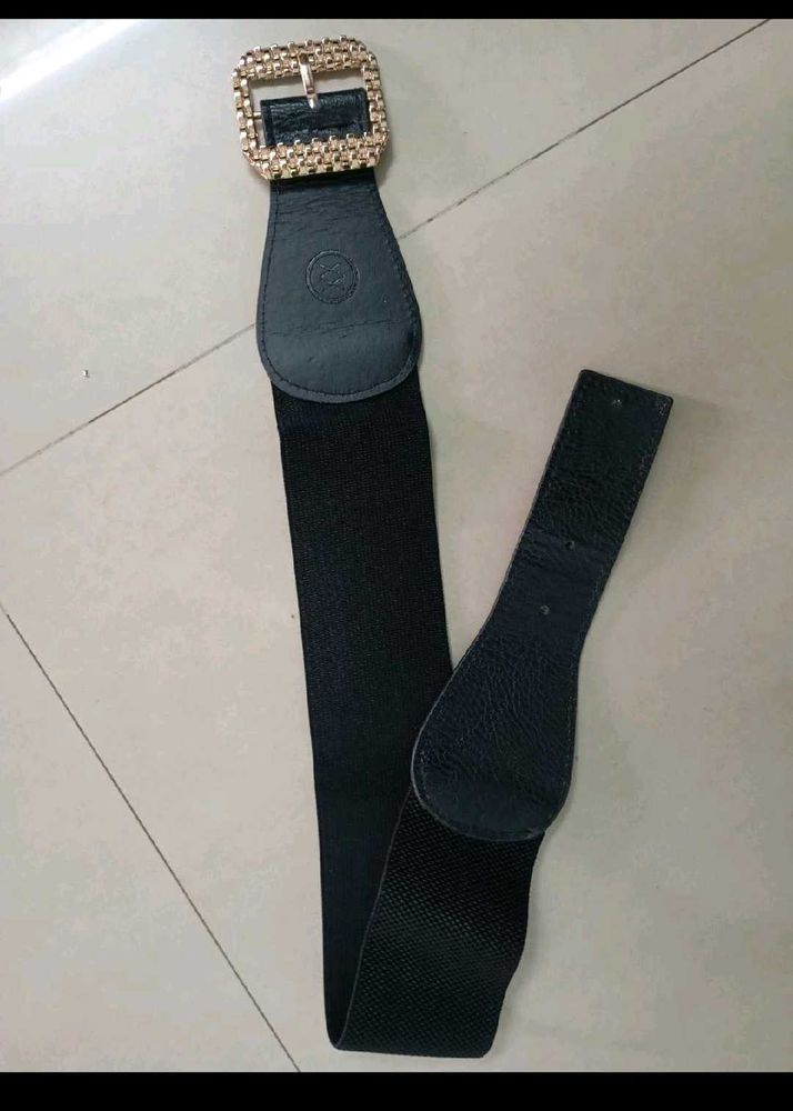 Woman&#39;s Belt