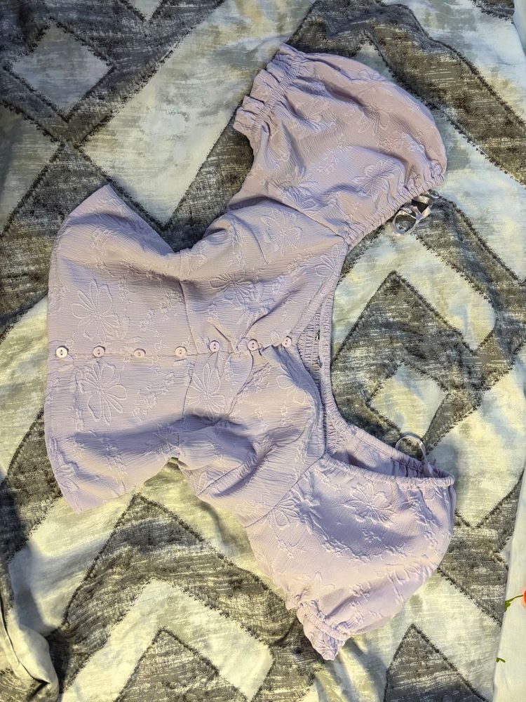 Cute Lilac Top.NOT WORN EVEN ONEC.SIZE-30-34