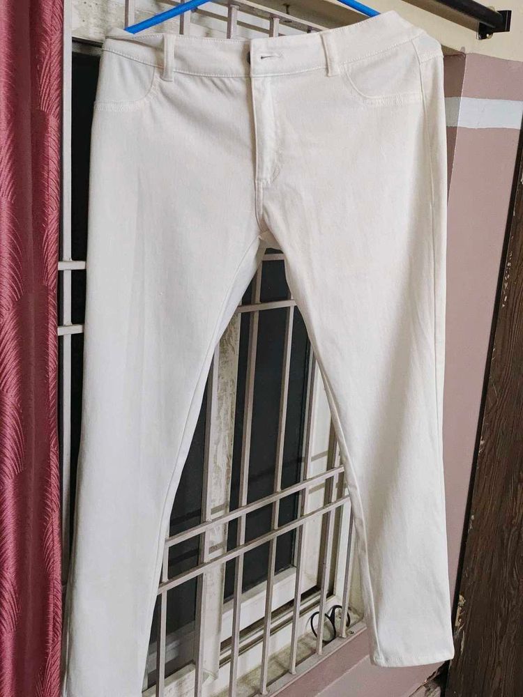 SUGR Mid Rise Stretchable Skinny Jeans Size 32