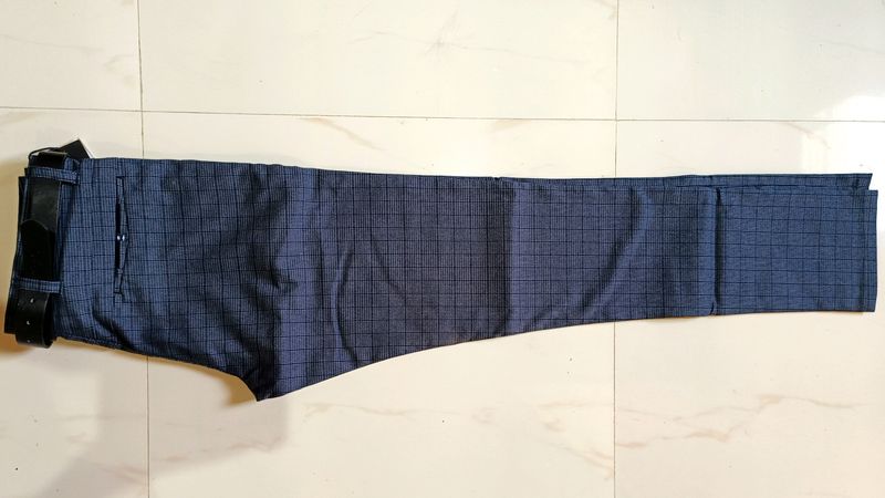 trouser with belt