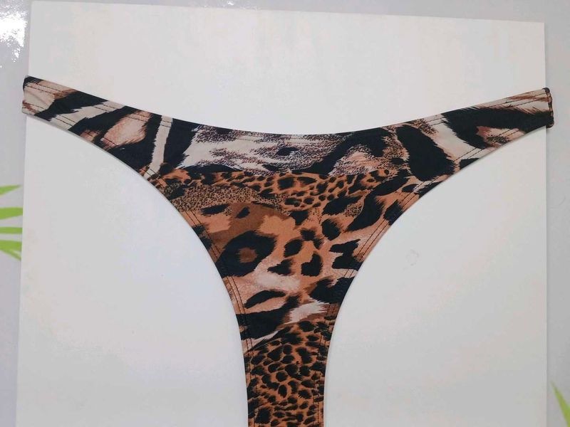 (800)Leopard Print Thong Bikini Bottom
