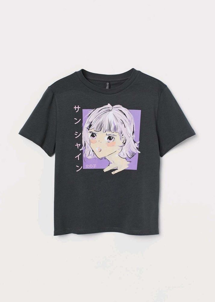 H&amp;M Anime Tshirt