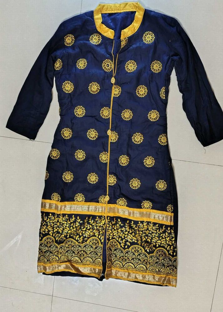 Elegant Blue &amp; Gold Kurti