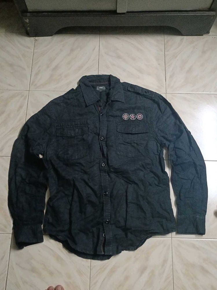 Men&#39;s Casual Shirt