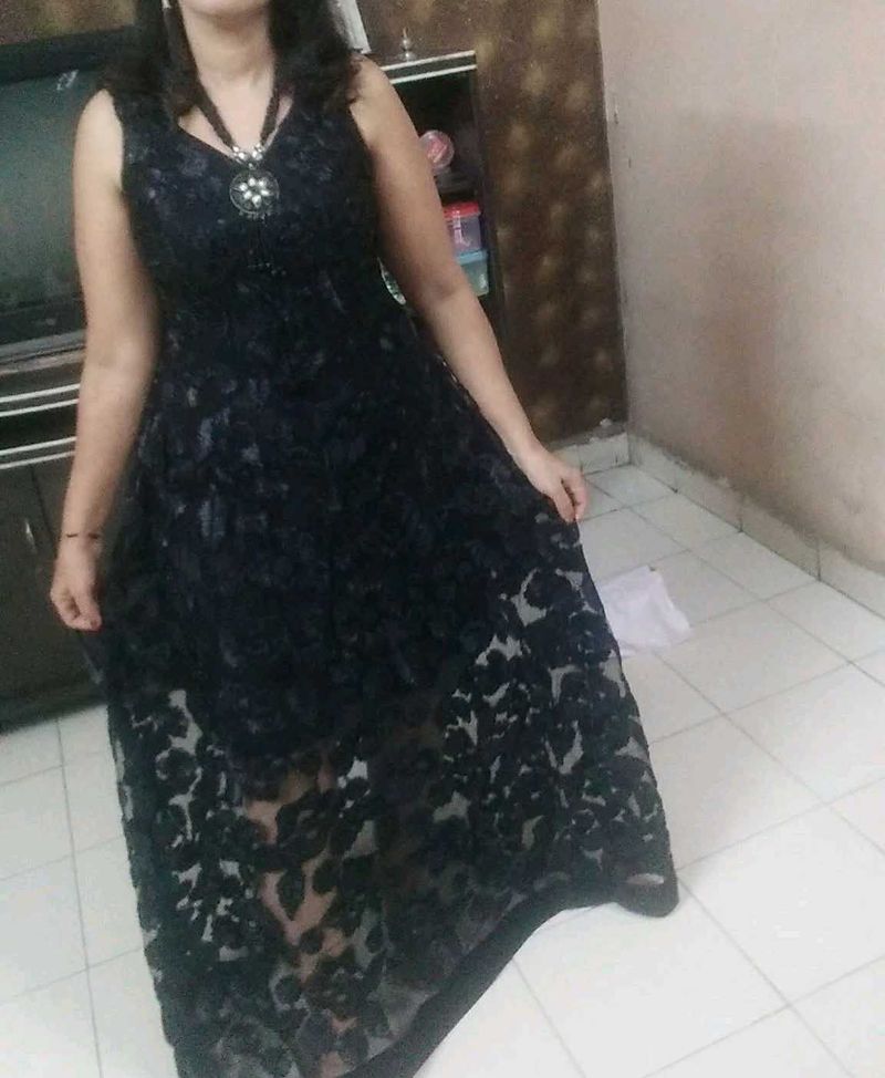 Elegant Black Lace Maxi Dress