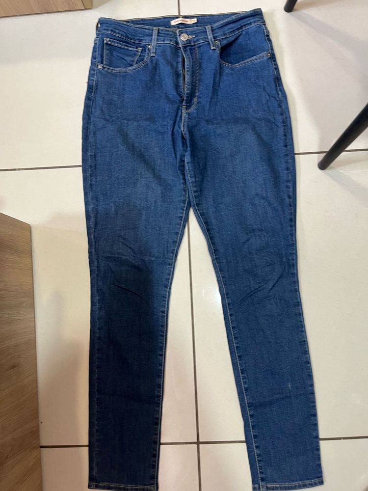 Levi&#39;s Classic Blue Jeans