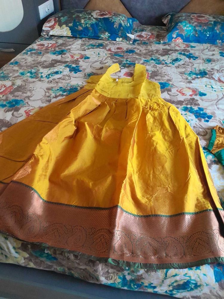 Cute Yellow Girls Clothing