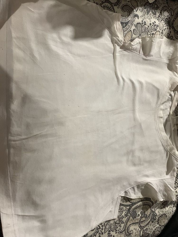 FOREVER 21White Ruffle Sleeve Top