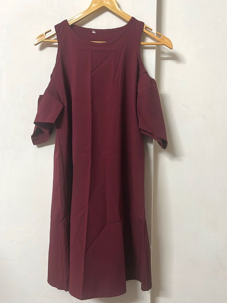 Maroon Cold Shoulder Casual Dress