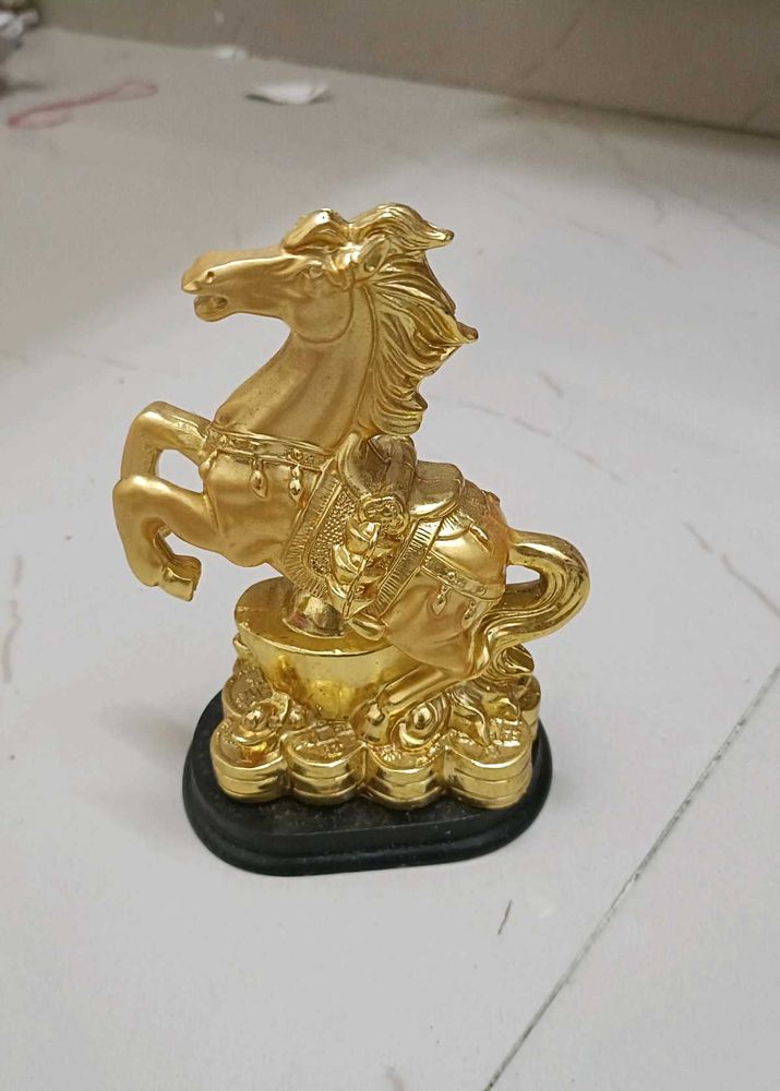 Golden Horse Showpiece