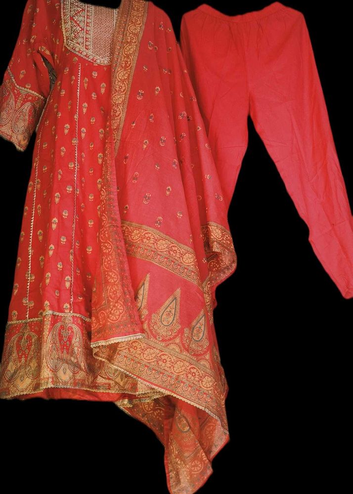 Elegant Red Kurta Set