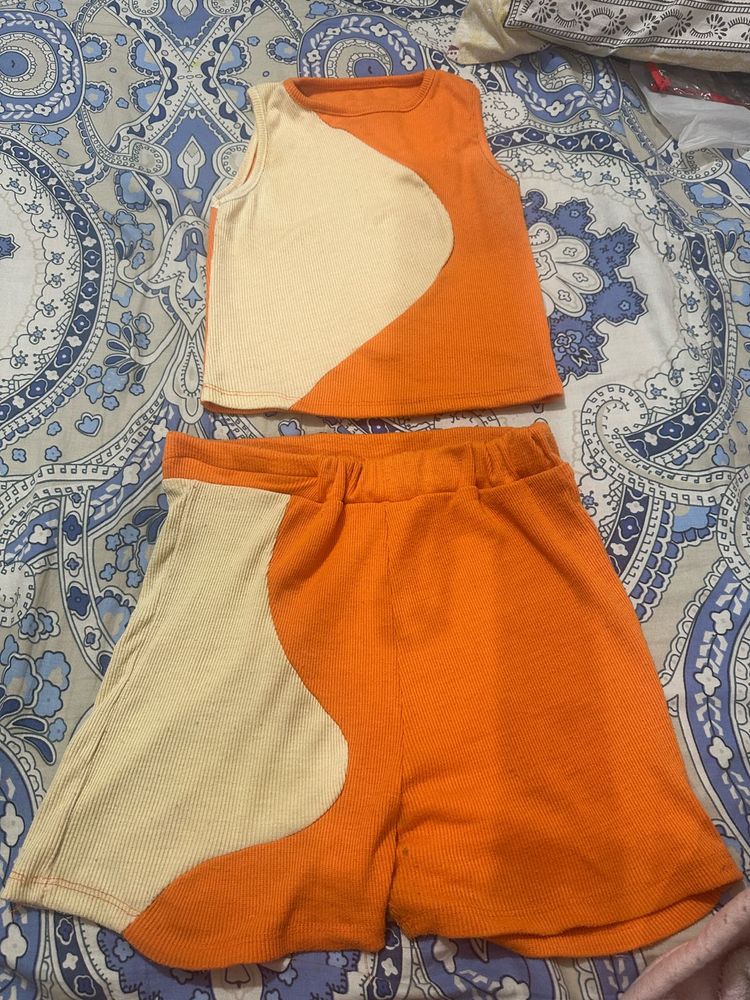 Cute Orange &amp; Beige Set