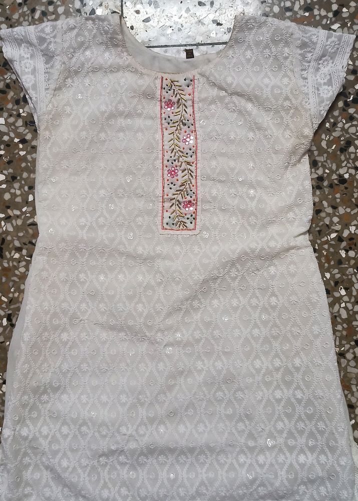 Chikankari Short Kurti