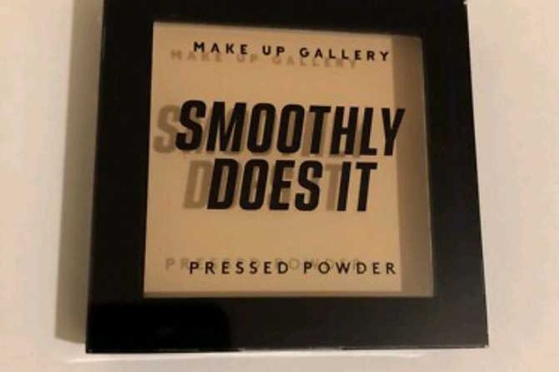 Londons Make Up Gallery Pressed Powder