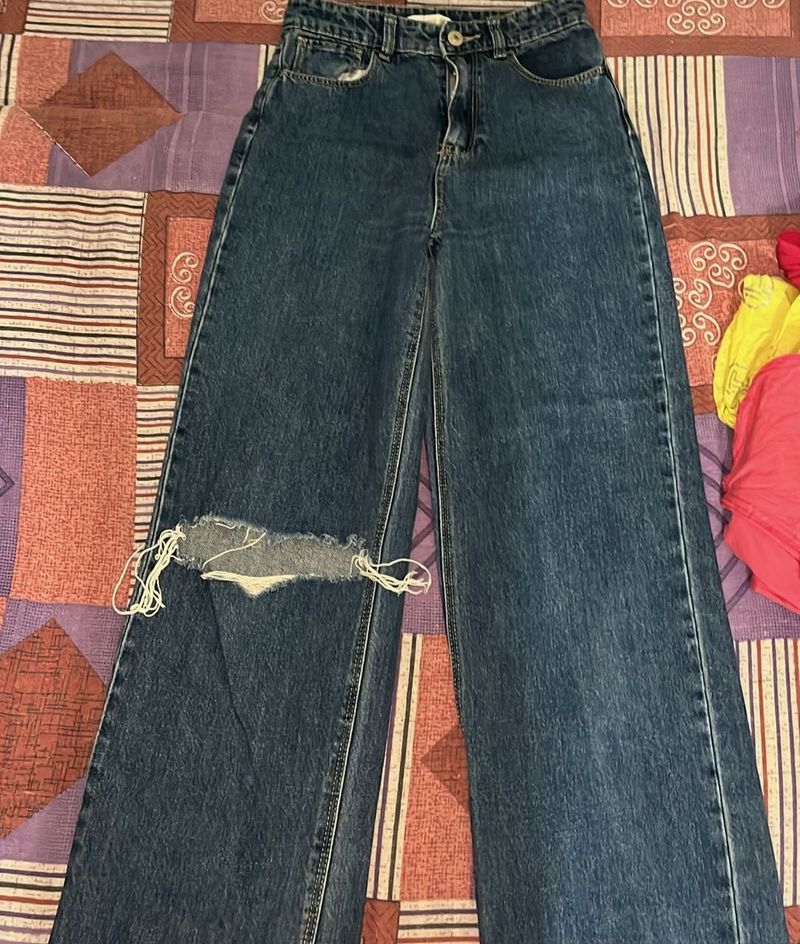 Ripped Wide-Leg Jeans