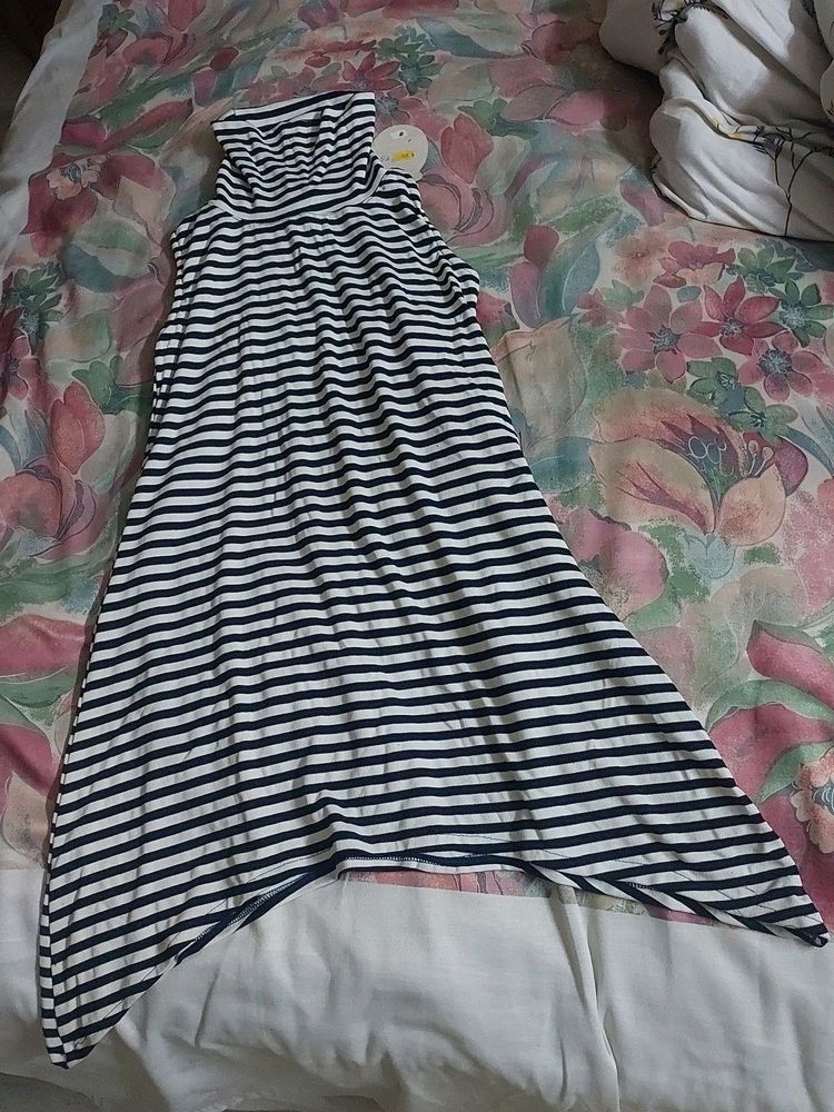 Brand New With Tag Covering Neck