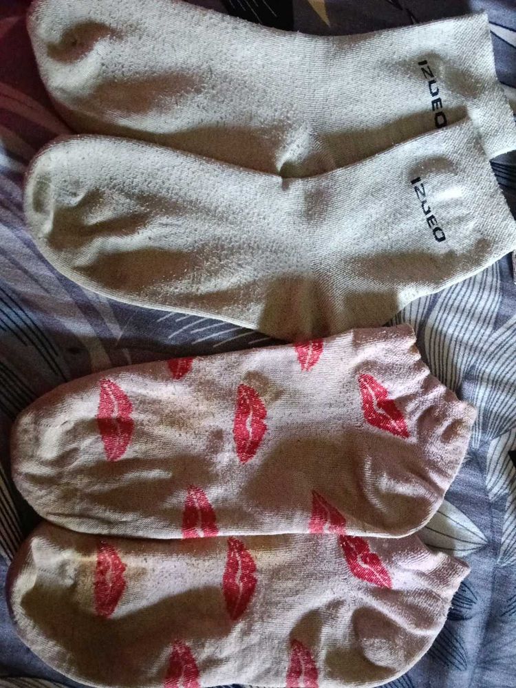 Set Of 2 Used Socks