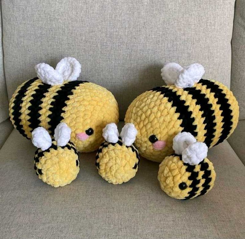Cute Crochet Bee Plush Set