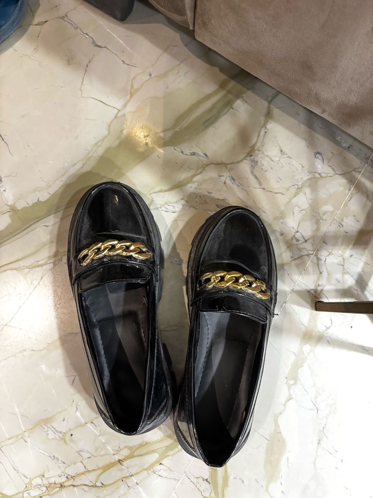 Not Wore Once Size Issue For Me That’s Why Selling