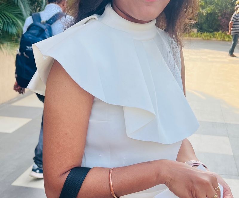 White Stylish Top / blouse