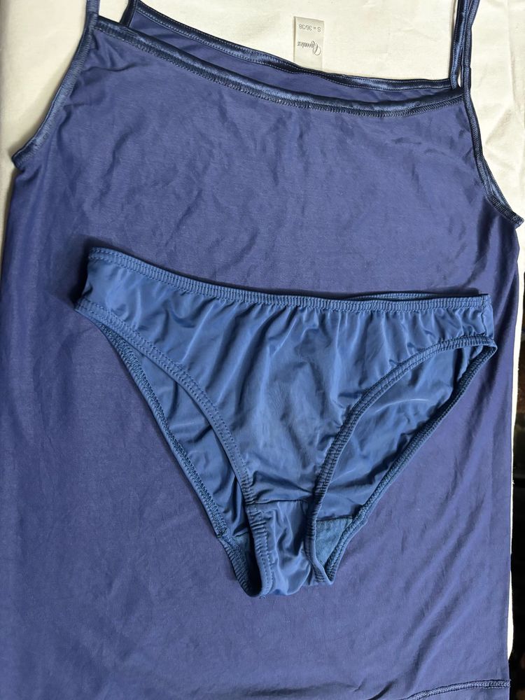 Blue camisole and Penty