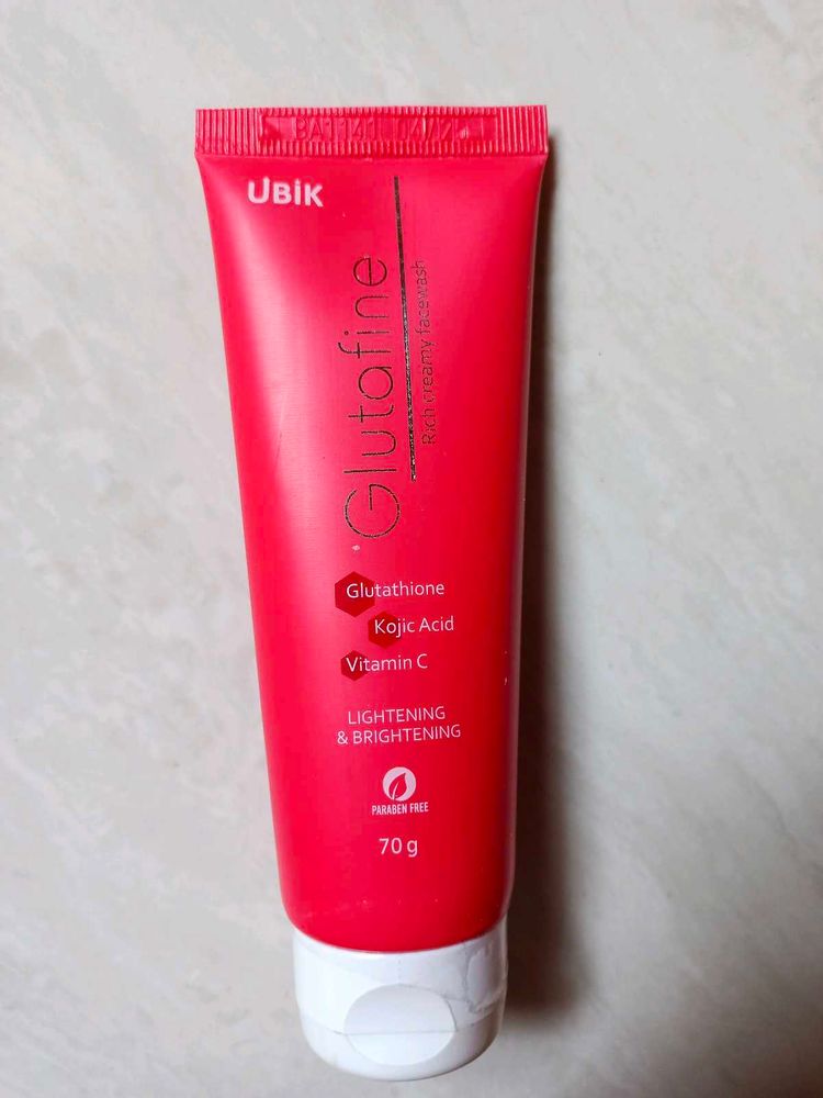 Ubik Glutafine Face Wash