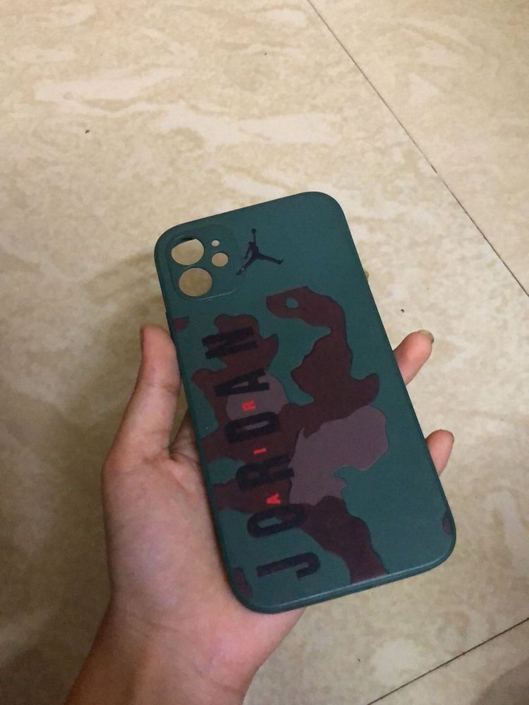 I Phone 11 Asthetic Covers