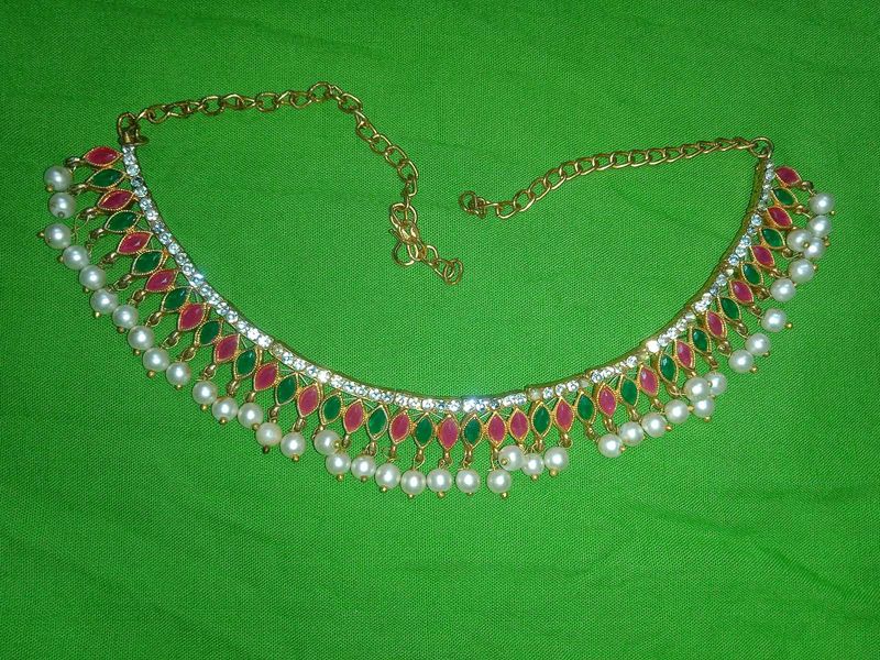 Elegant Pearl &amp; Gem Necklace