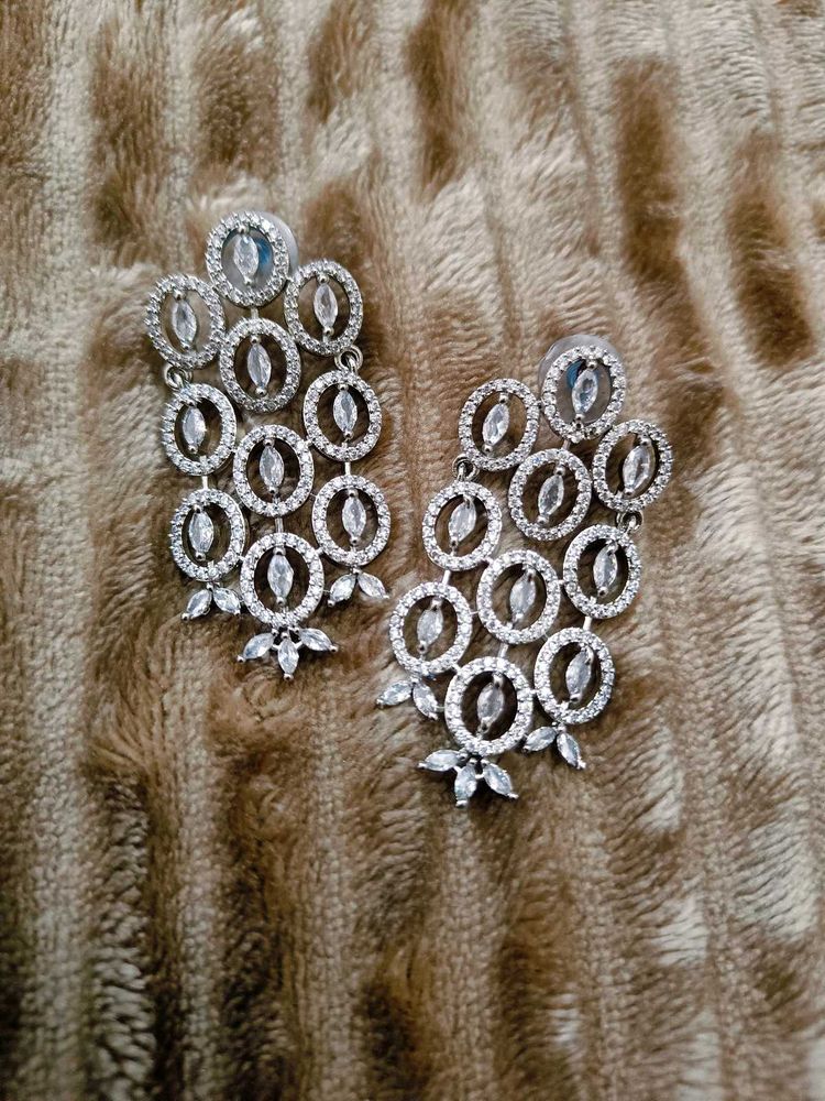 Elegant dimond earings 💎