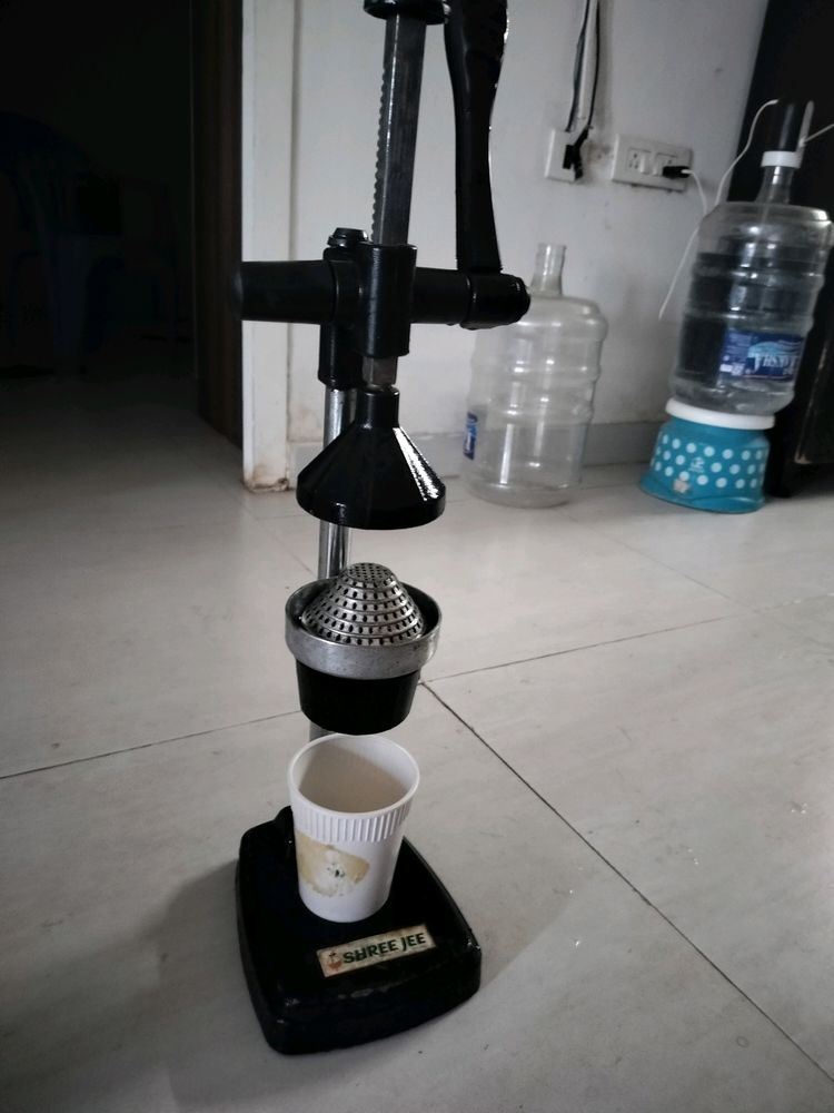 Manual Hand Press Juicer