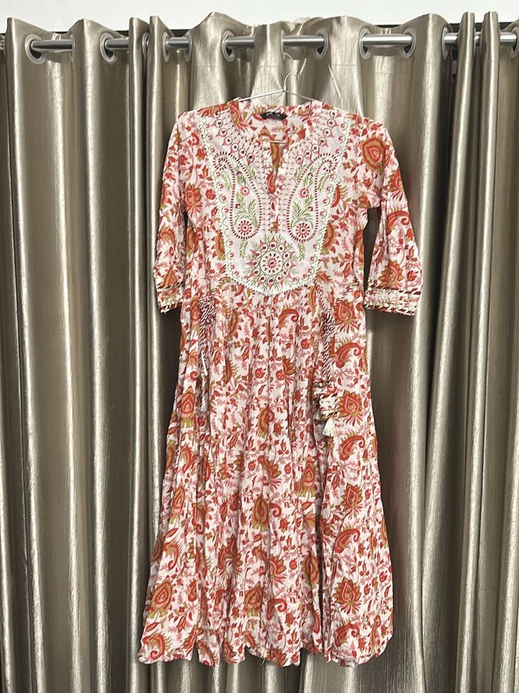 Elegant Paisley Print Anarkali Kurta