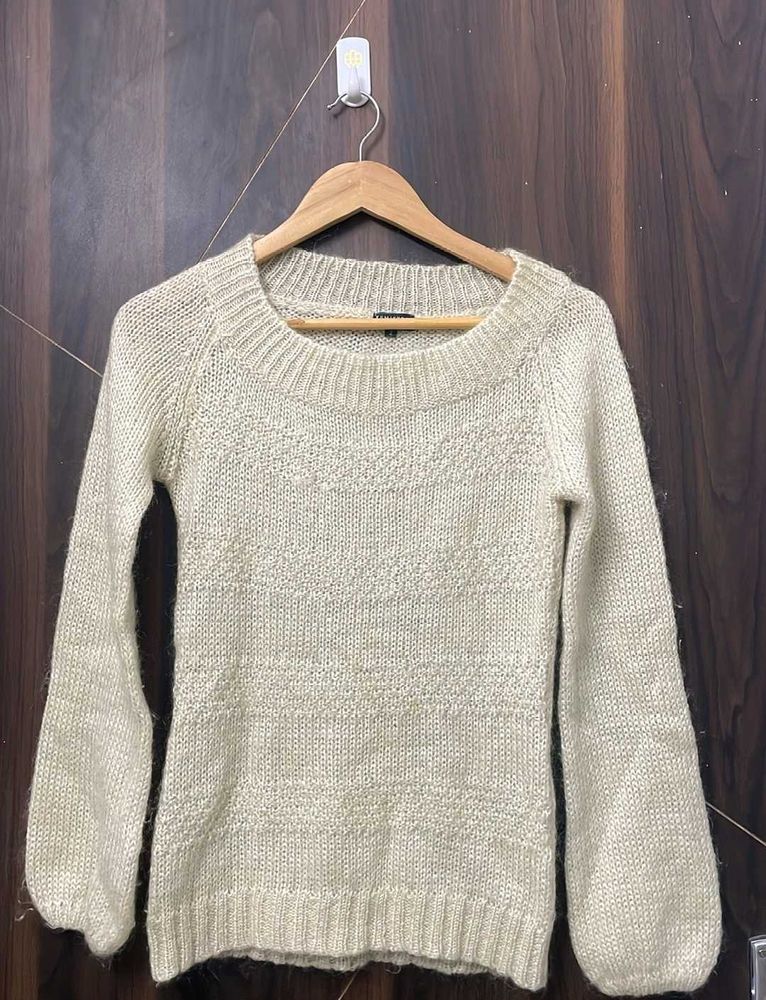 Off White Strectable Sweater
