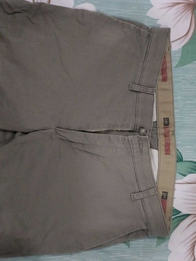 Lee Khaki Chinos