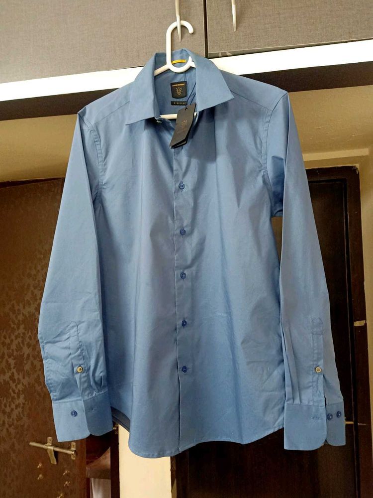 FINAL PRICE NEW RARE RABBIT Blue  cotton shirt