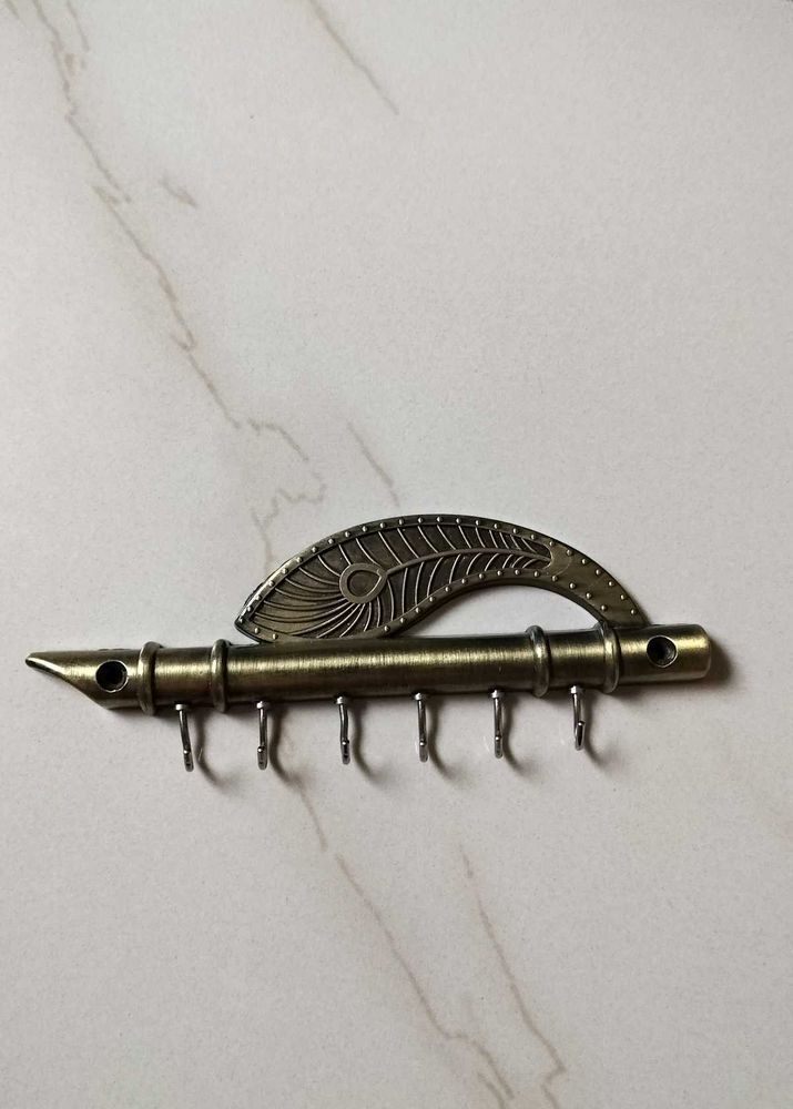 Decorative Metal Key Holder, screw missing