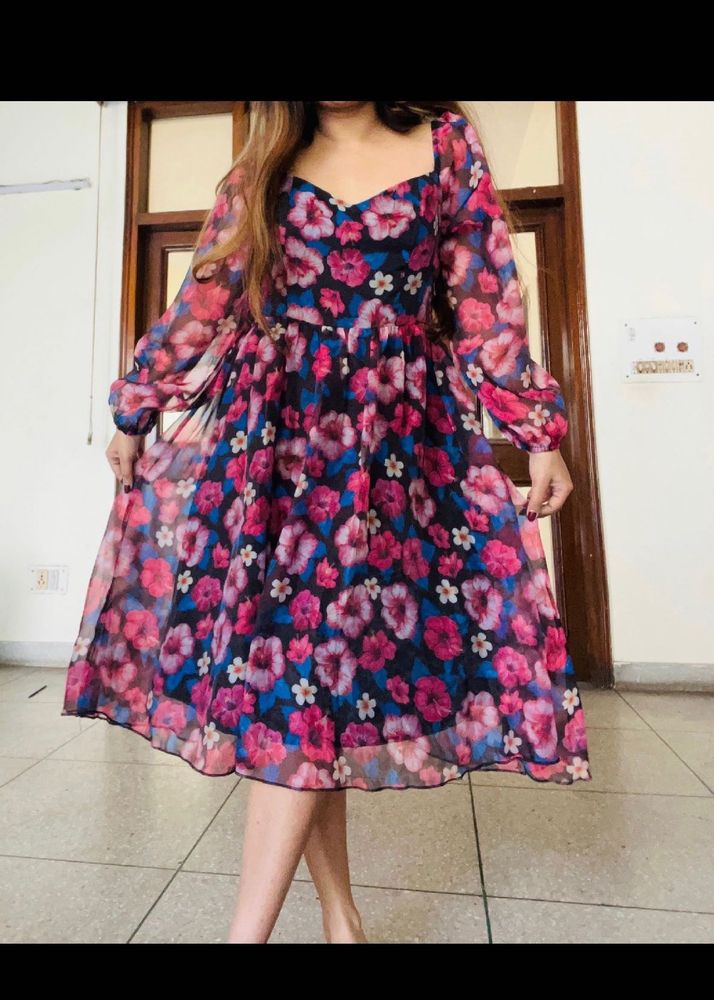 SALE ‼️URBANIC FLORAL PRINT MIDI DRESS