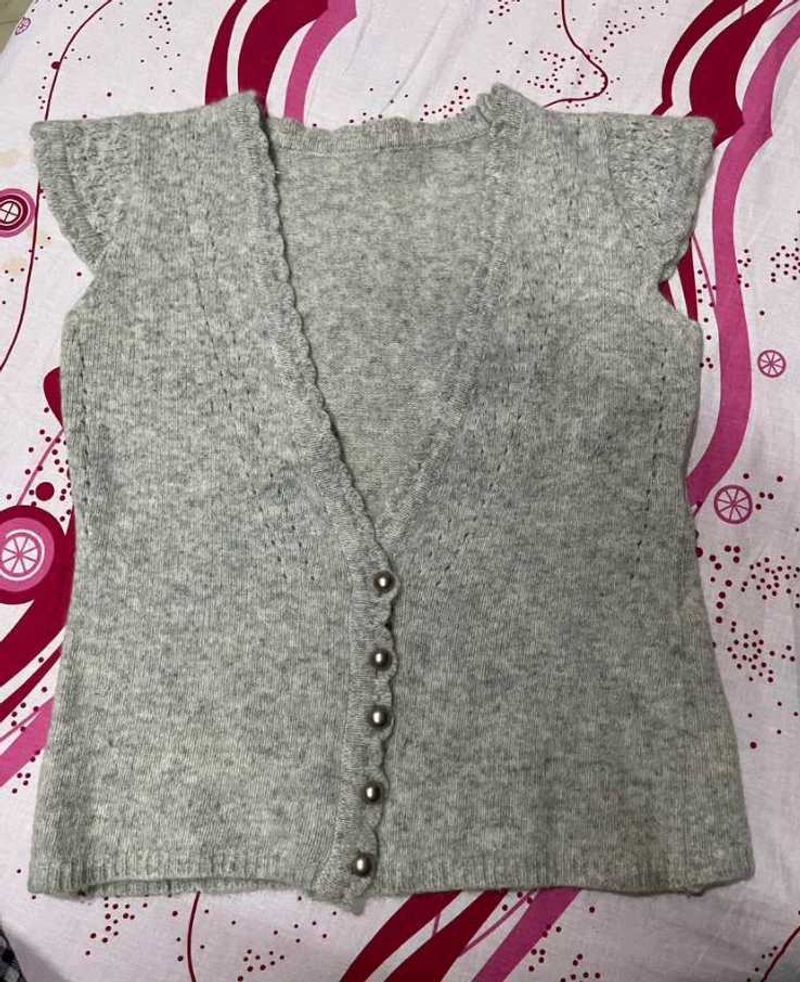 Gray Knit Sleeveless Sweater