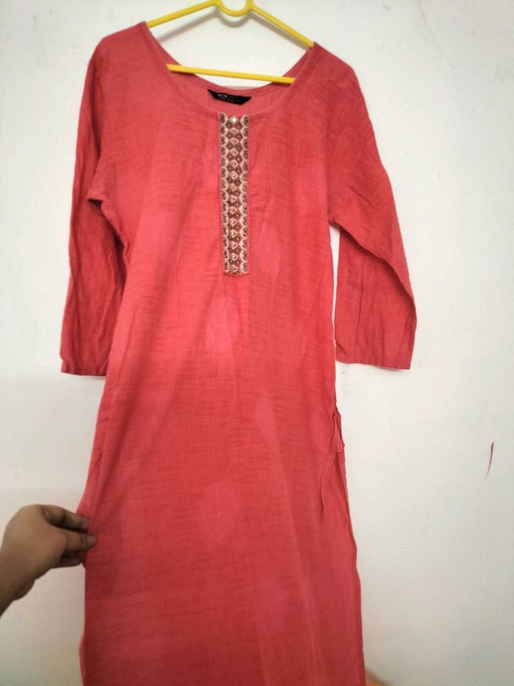Elegant Women's Ethnic Kurta