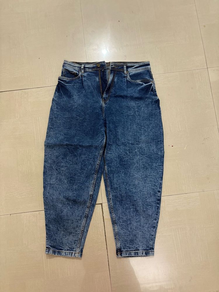 Acid Wash Jeans