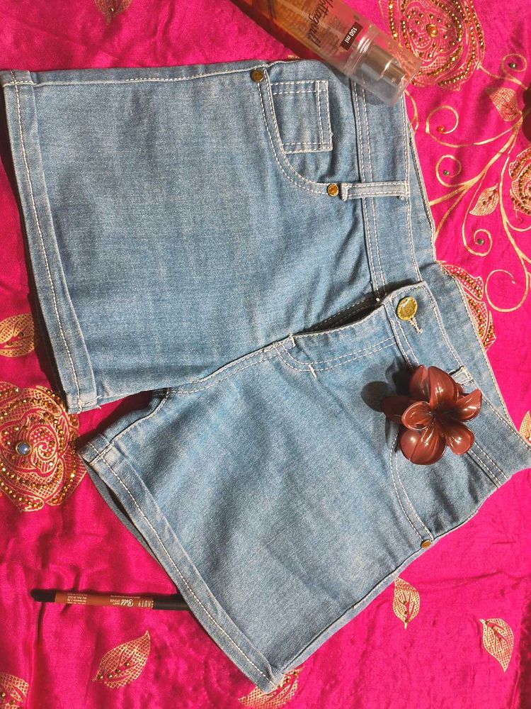 CUTE DENIM SHORTS FOR SUMMER☀️