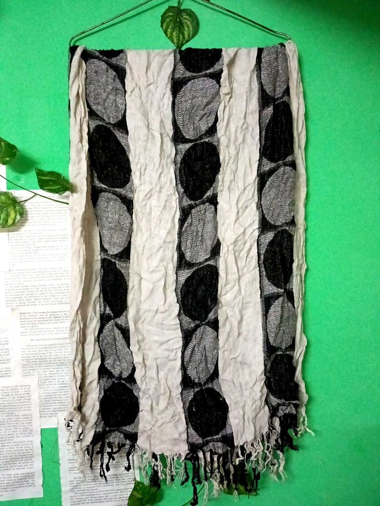Black &amp; White Circle Scarf