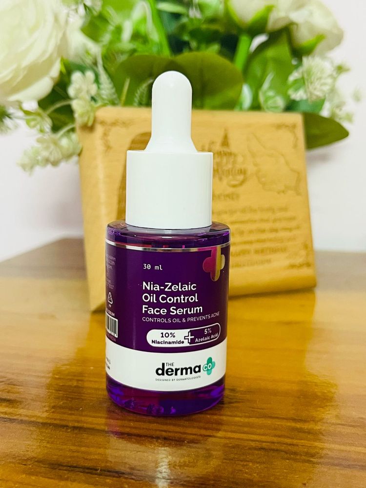 Derma Co Face Serum