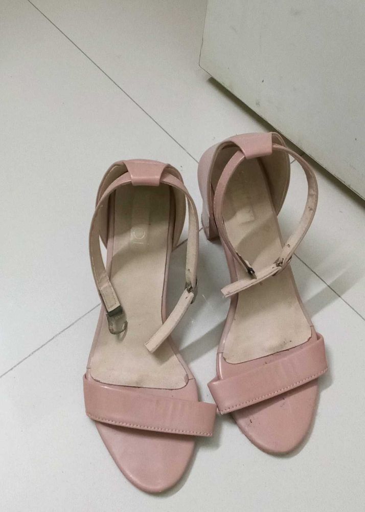 Block Heels , Earrings , Pouch , Hairband