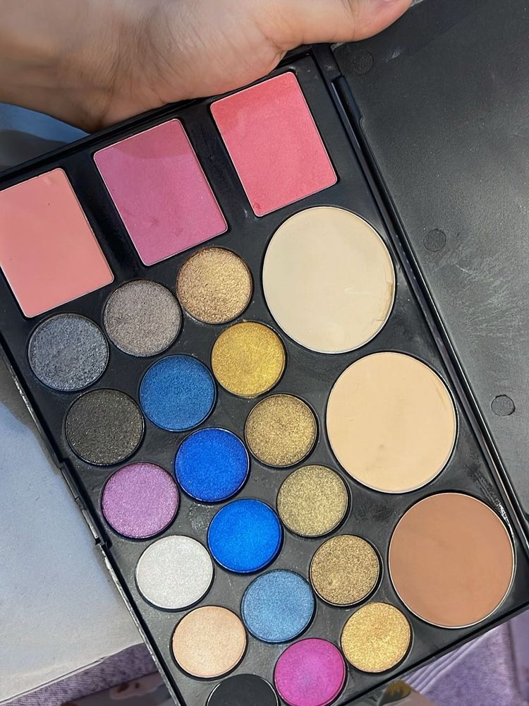 Eyeshadow Palette