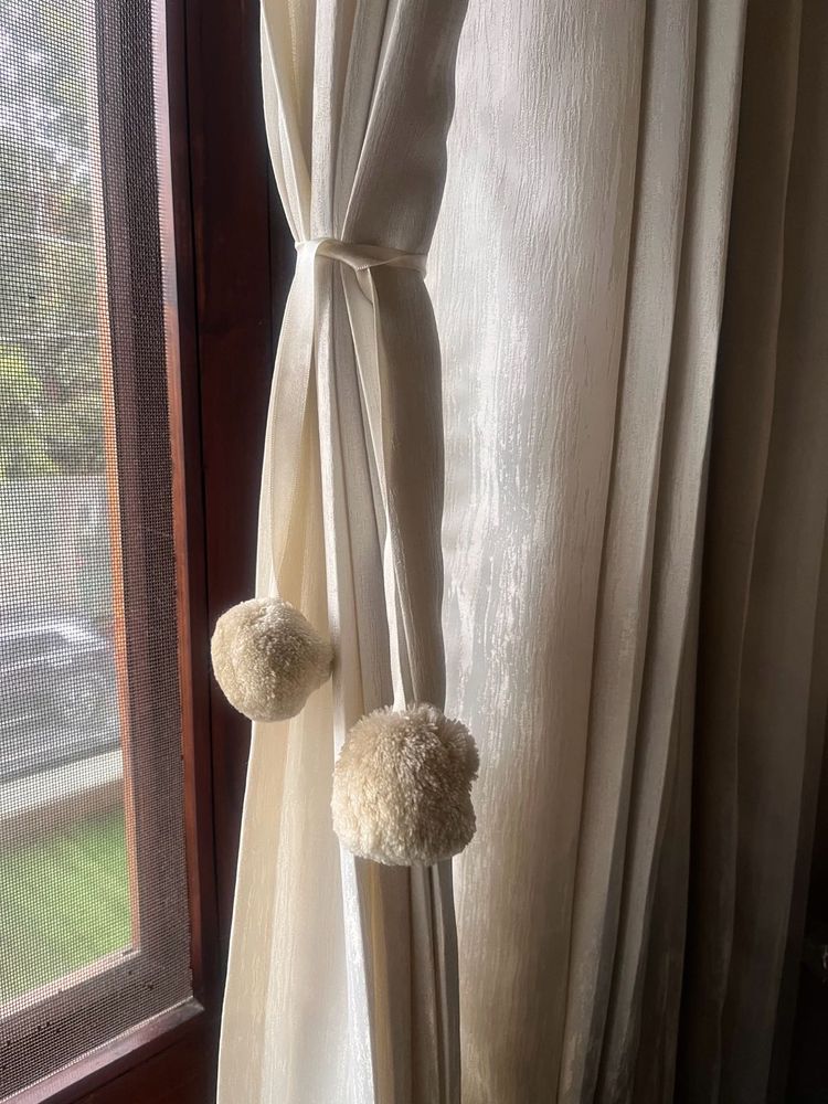 Tie-Knot For Curtains