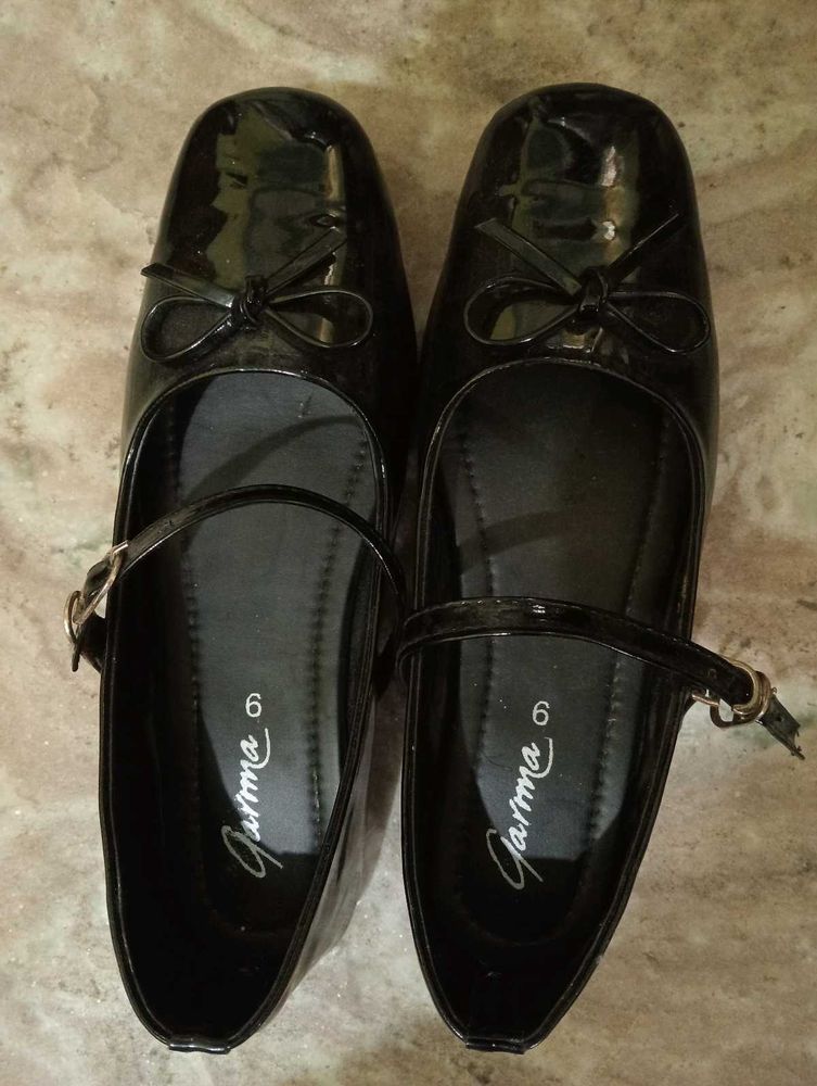 Cute Black Ballerina Flats